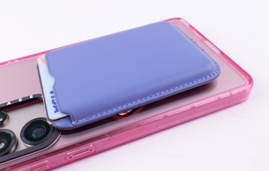 마그네틱 기능이 적용돼 다양한 마그네틱 액세서리를 적용할 수 있다.