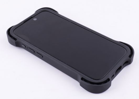 아이폰 15 프로/프로 맥스 버전은 각 모서리에 울트라 바우스 디자인이 적용됐다.