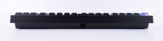 상단에는 USB Type-C 단자가 있다.