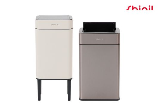 신일 ‘스마트 모션센서 휴지통 아이보리 20L(좌) & 티타늄 30L(우)’. (이미지 출처 : 신일 제공)