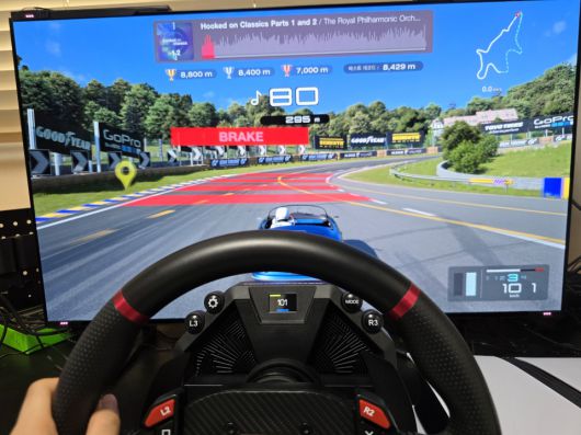 아직까지도 플레이스테이션 5 독점으로 남아있는 레이싱 게임인 ‘그란투리스모 7’을 플레이했다.