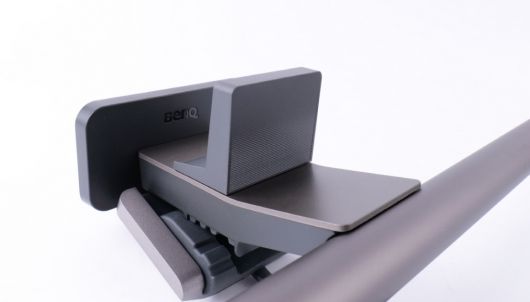 상단에 웹캠을 올려둘 수 있는 가이드가 제공된다.