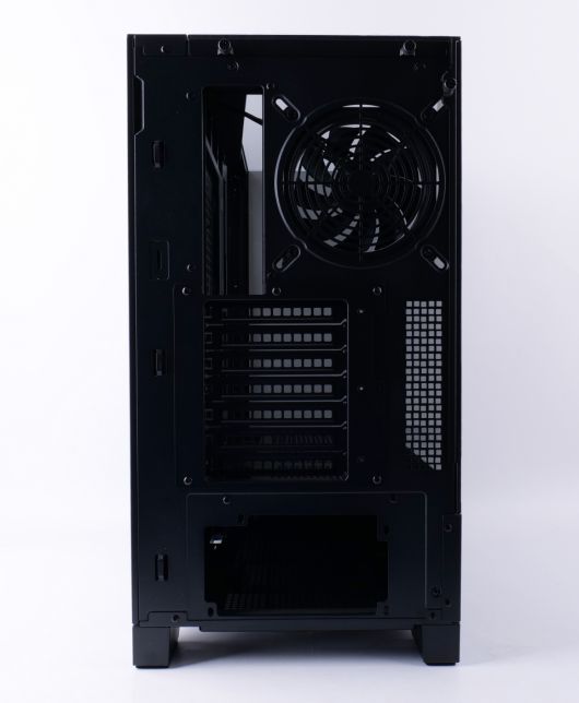 PCI 슬롯이 7개 있다. 90도 회전해서 사용할 수도 있다.