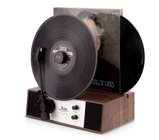 더욱 주목할 점은 LP 커버를 거치할 공간까지 내장되었다는 것이다.