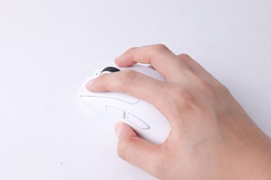 팜 그립과 클로 그립을 선호하는 이들에게 적합할 것으로 보인다.