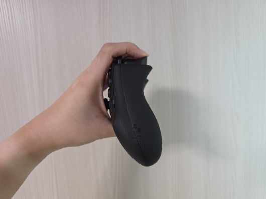 클릭 트리거는 입력 거리가 짧아지기 때문에 FPS 게임처럼 빠른 사격이 필요한 상황에 좋다.