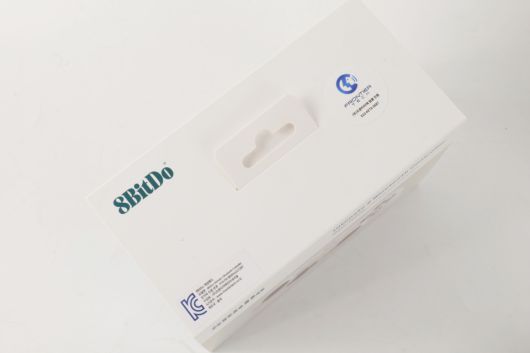 얼티밋 2 블루투스와 얼티밋 2 2.4G는 프론티어텍을 통해 국내 정식 출시된 제품이며, 기사에서 소개할 제품은 얼티밋 2 블루투스다.