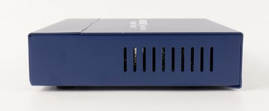 메탈 디자인으로 튼튼한 내구성을 자랑한다.