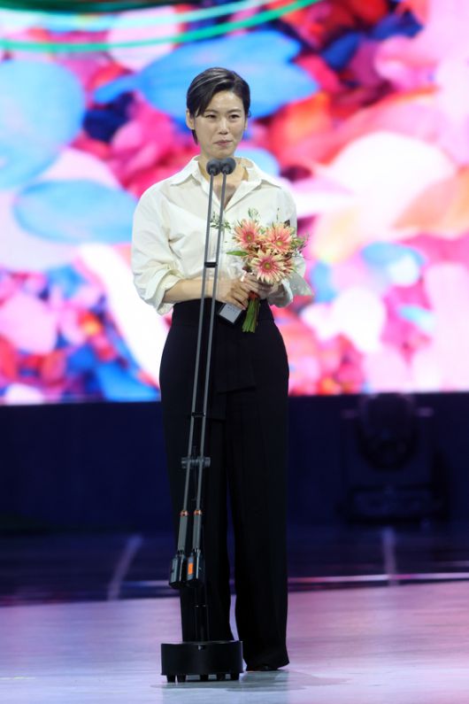 연극 부문 여자 연기상 황순미. 사진=백상예술대상 특별취재반