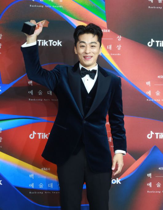 TV 부문 남자 신인연기상의 구교환. 사진=백상예술대상 특별취재반