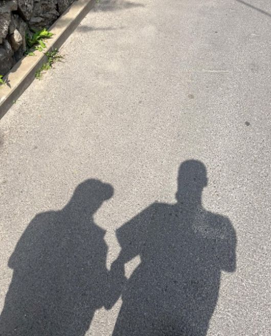 허니제이와 남편 그림자