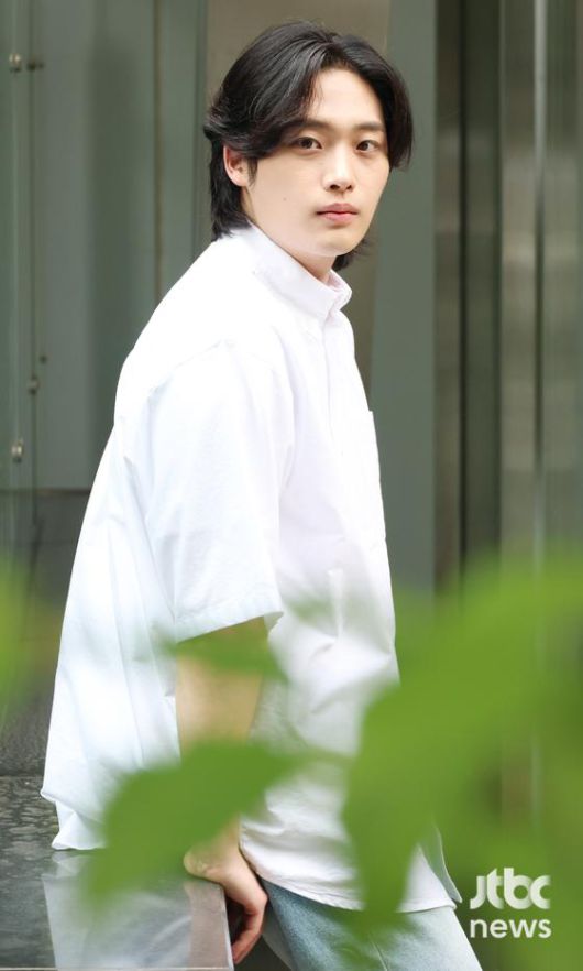 드라마 '청담국제고등학교'에 출연한 배우 이종혁이 6일 오후 서울 마포구 상암동 JTBC에서 인터뷰를 갖고 포즈를 취하고 있다. 김현우 엔터뉴스팀 기자 kim.hyunwoo3@jtbc.co.kr (콘텐트비즈니스본부)