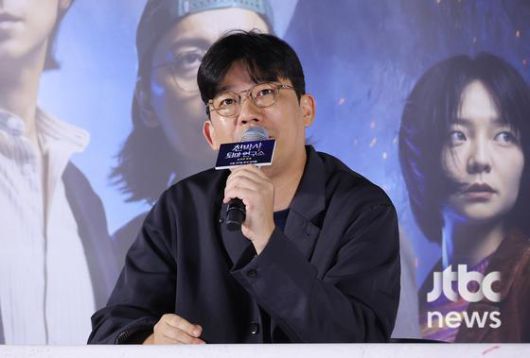 19일 오후 서울 용산구 CGV 용산아이파크몰점에서 영화 '천박사 퇴마 연구소: 설경의 비밀' 언론시사회가 열렸다. 김성식 감독과 배우 강동원, 이동휘, 이솜, 박소이, 김종수, 허준호가 참석했다. 박세완 엔터뉴스팀 기자 park.sewan@jtbc.co.kr (콘텐트비즈니스본부)