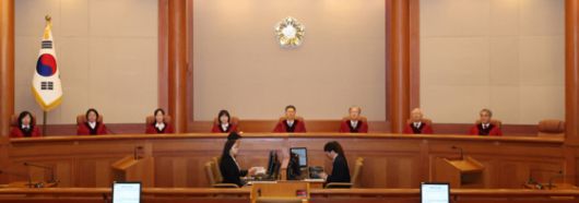 윤석열 전 대통령 탄핵 인용을 결정한 문형배 헌법재판소장 권한대행을 비롯한 헌법재판관 8인. 〈사진=공동취재·연합뉴스〉