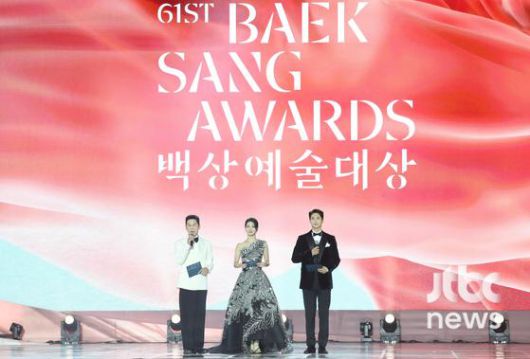 '제61회 백상예술대상 with 구찌'가 5일 오후 서울 강남구 코엑스 D홀에서 개최됐다. 박세완 엔터뉴스팀 기자 park.sewan@jtbc.co.kr
