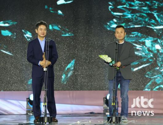 '제61회 백상예술대상 with 구찌'가 5일 오후 서울 강남구 코엑스 D홀에서 개최됐다. 박세완 엔터뉴스팀 기자 park.sewan@jtbc.co.kr