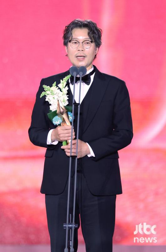 '제61회 백상예술대상 with 구찌'가 5일 오후 서울 강남구 코엑스 D홀에서 개최됐다. 박세완 엔터뉴스팀 기자 park.sewan@jtbc.co.kr