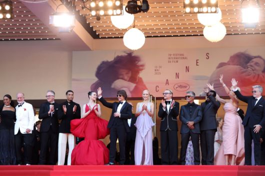 제78회 칸국제영화제(Cannes Film Festival·이하 칸영화제) 비경쟁 부문에 공식 초청된 영화 '미션 임파서블: 파이널 레코닝' 팀이 14일(현지시간) 뤼미에르 대극장 공식 상영에 앞서 레드카펫을 밟았다. 〈사진=롯데엔터테인먼트〉