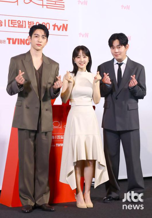 21일 오후 서울 영등포 CGV에서 tvN 새 토일 드라마 '미지의 서울' 제작발표회가 열렸다. 배우 박보영, 박진영, 류경수가 참석했다. 박세완 엔터뉴스팀 기자 park.sewan@jtbc.co.kr