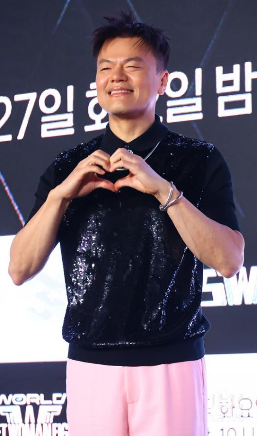 27일 오전 서울 SJ쿤스트할레에서 Mnet '월드 오브 스트릿 우먼 파이터' 제작발표회가 열렸다. 최정남 PD, 박진영, 마이크 송, 허니제이, 가비, 노제, 리정, 리헤이, 립제이, 모니카, 아이키, 효진초이, 성한빈이 참석했다. 박세완 엔터뉴스팀 기자 park.sewan@jtbc.co.kr