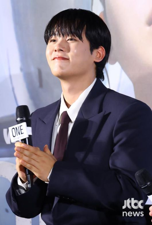 28일 오전 서울 롯데시네마 건대입구점에서 새 드라마 ONE : 하이스쿨 히어로즈 제작발표회가 열렸다. 이성태 감독, 배우 이정하, 김도완, 김상호, 김주령, 유희재, 육준서, 임성균이 참석했다. 박세완 엔터뉴스팀 기자 park.sewan@jtbc.co.kr