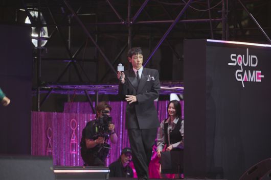 '오징어 게임' 시즌3 팬 이벤트 행사에 참석한 최승현(탑). 사진=넷플릭스