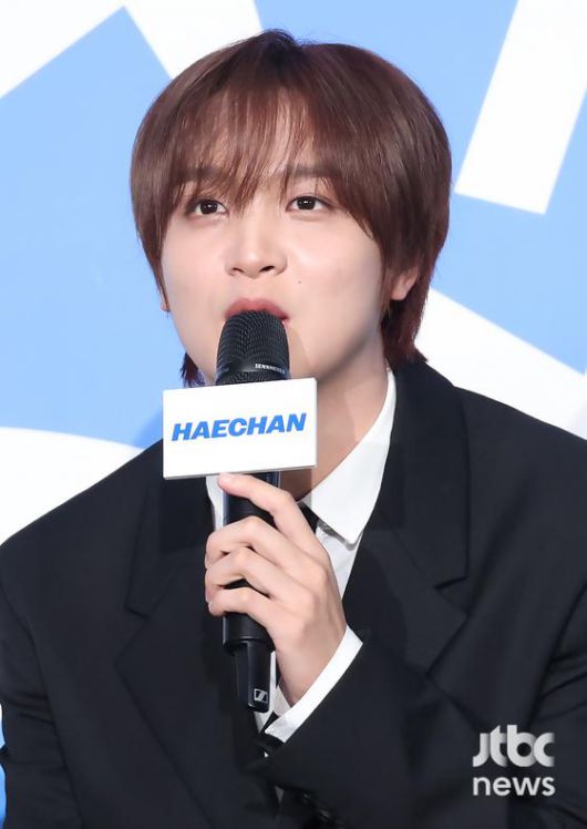 그룹 NCT드림이 14일 오전 서울 롯데시네마 월드타워에서 열린 정규 5집 '고 백 투 더 퓨처' 제작발표회에 참석해 소감을 말하고 있다. 박세완 엔터뉴스팀 기자 park.sewan@jtbc.co.kr