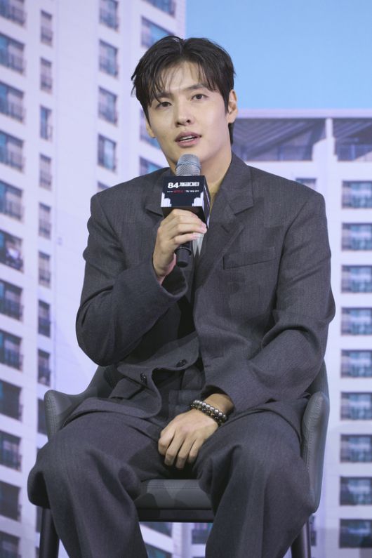 오는 18일 공개되는 넷플릭스 오리지널 영화 '84제곱미터' 제작발표회가 14일 오전 서울 중구 앰배서더 서울 풀만 호텔에서 개최됐다. 〈사진=넷플릭스〉