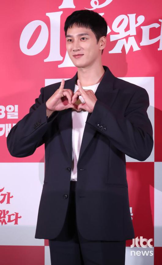 6일 오후 서울 용산CGV 아이파크몰에서 영화 '악마가 이사왔다' 언론시사회가 열렸다. 이상근 감독과 배우 임윤아, 안보현, 주현영이 참석했다. 박세완 엔터뉴스팀 기자 park.sewan@jtbc.co.kr