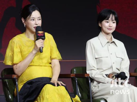 18일 오전 서울 호텔 나루 엠갤러리에서 넷플릭스 시리즈 '애마' 제작발표회가 열렸다. 이해영 감독, 배우 이하늬, 방효진, 진선규, 조현철이 참석했다. 박세완 엔터뉴스팀 기자 park.sewan@jtbc.co.kr