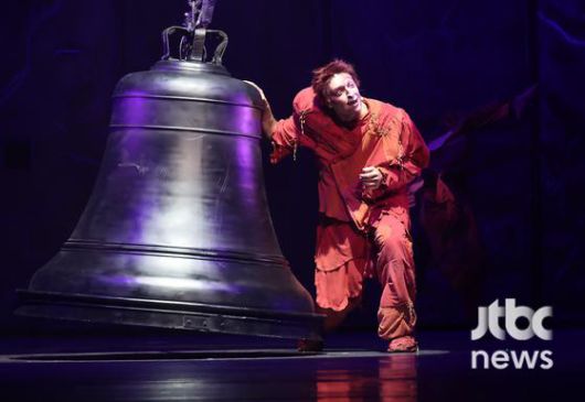 3일 오후 서울 세종문화회관에서 뮤지컬 '노트르담 드 파리' 프레스콜이 열렸다. 배우들이 하이라이트 장면을 시연하고 있다. 박세완 엔터뉴스팀 기자 park.sewan@jtbc.co.kr