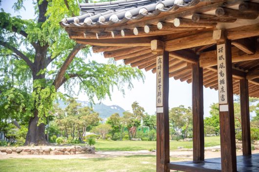 과거로 간 현대인이 항상 과거인을 앞서는 건 아니다.[사진=게티이미지뱅크]