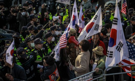 우리 중 일부는 아직도 ‘계몽이 필요하다’고 여기는 걸까.[사진｜뉴시스]