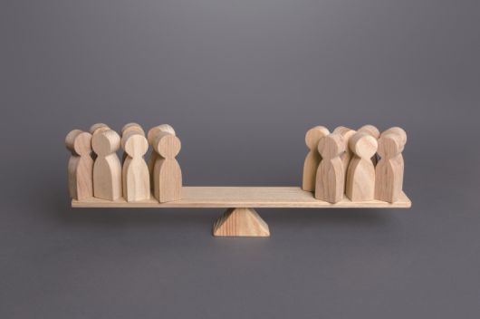 진영논리에 휩싸이면 정당한 개혁을 이뤄낼 수 없다.[사진｜게티이미지뱅크]