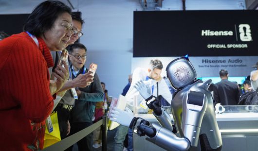 AI가 빠르게 산업계로 확산하면서 구인 수 감소 속도가 취업자 감소 속도를 앞질렀다.[사진 | 뉴시스]