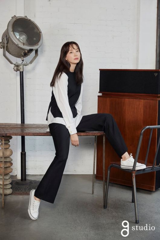 이나영 화보. /사진제공=지스튜디오(g studio)
