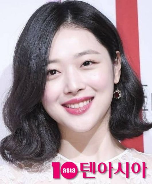 설리. 텐아시아 DB