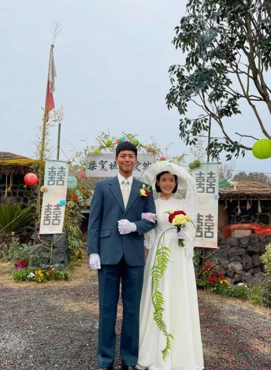 사진=아이유 SNS