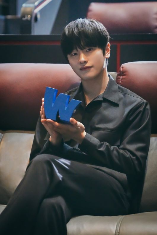 사진제공=웨이브