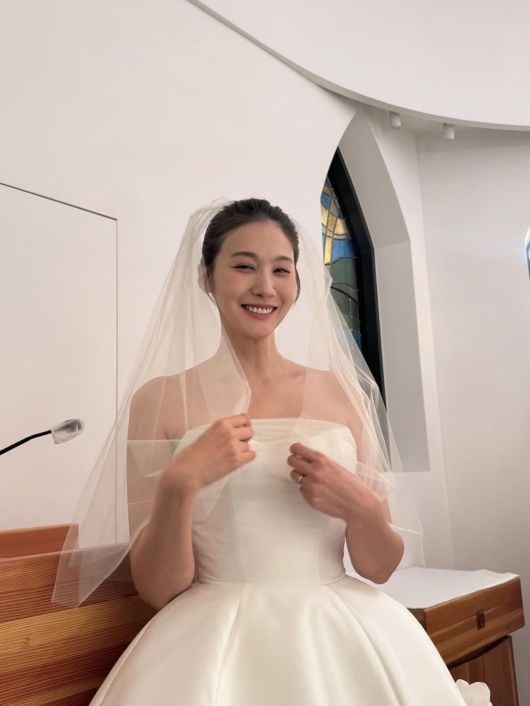 사진 = 유인영 인스타그램