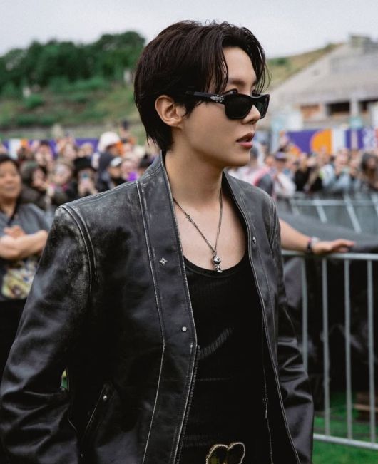 사진 = 제이홉 인스타그램