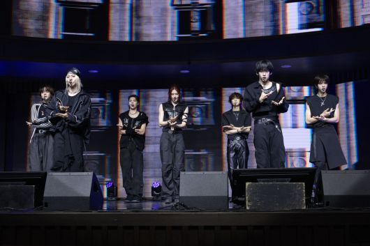 앰퍼샌드원/ 사진 제공=FNC