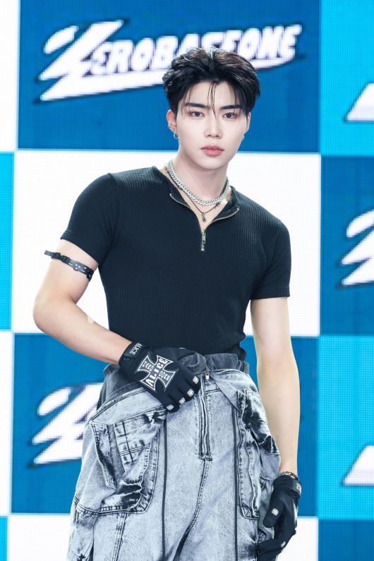 제로베이스원 박건욱/ 사진 제공=웨이크원