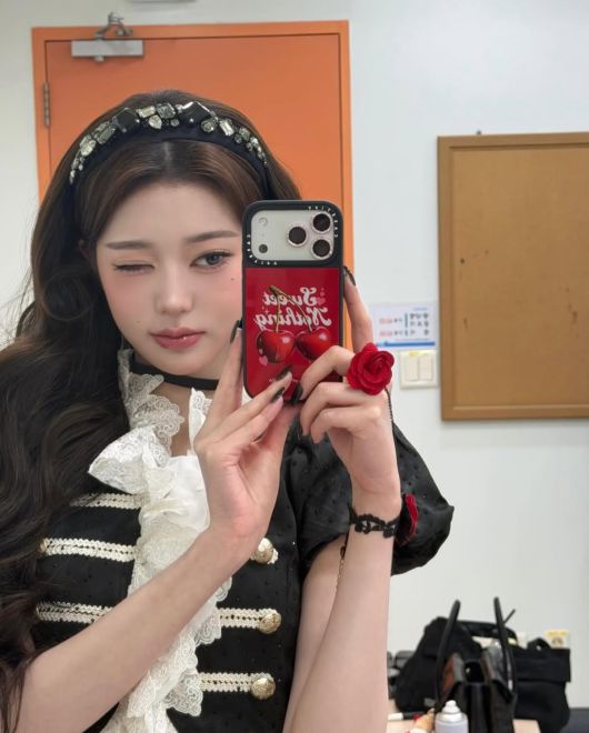 사진 = 장원영 인스타그램