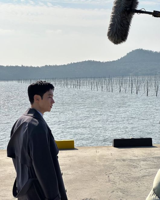 사진 = 이제훈 인스타그램