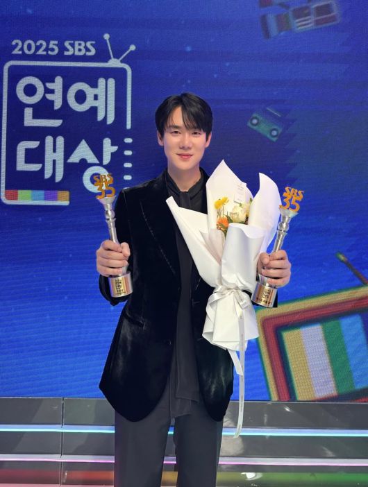 사진 = 유연석 인스타그램