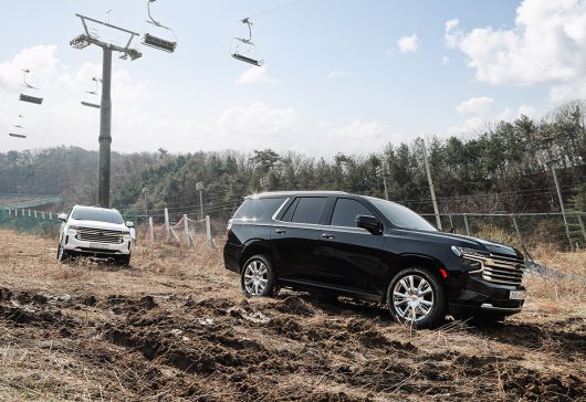 접지력이 모자란, 경사가 꽤 급한 내리막에서는 '힐 디센트 컨트롤’ 기능을 활성화해 브레이크를 밟지 않고도 안정적으로 내려갈 수 있다.