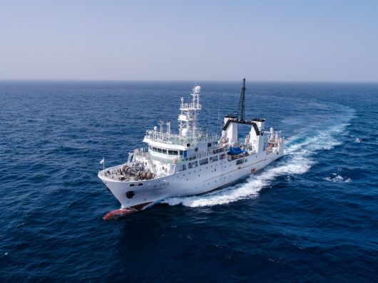 친환경 공공선박인 수산과학조사선.