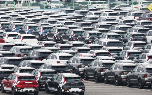 9일 경기도 평택항에서 수출 대기 중인 자동차.