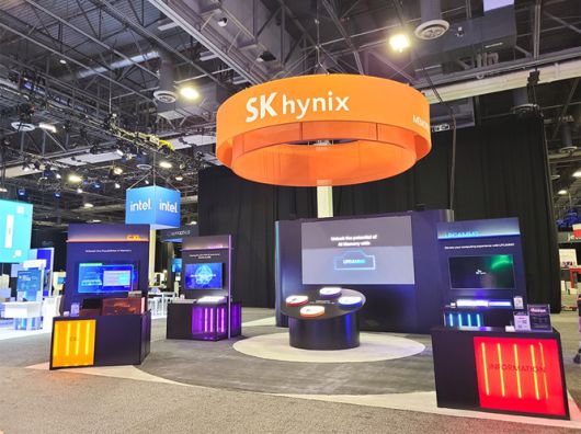 'DTW 2024' SK하이닉스 전시 부스 전경